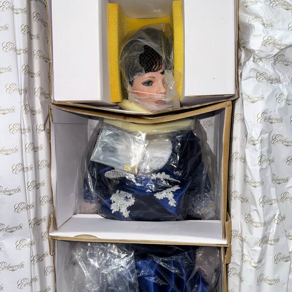 Jackie Chimpsky Exclusively Yours Designer Doll Sarah 98/400 - Picture 3 of 8